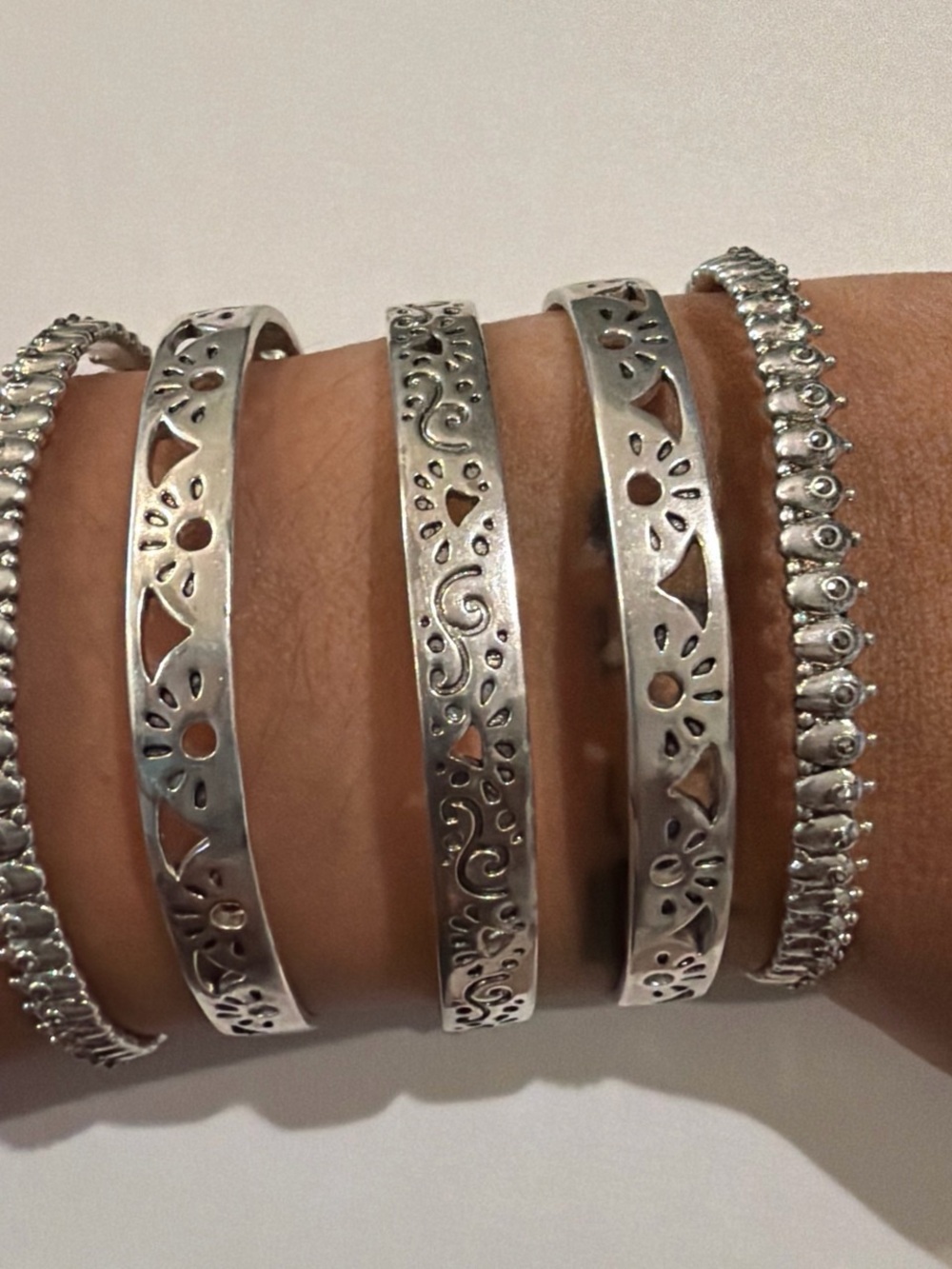 Lucky Brand Silver Floral Cutout & Rhinestone Stackable Bangles